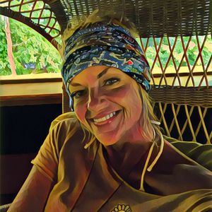 Meet your Posher, Laura